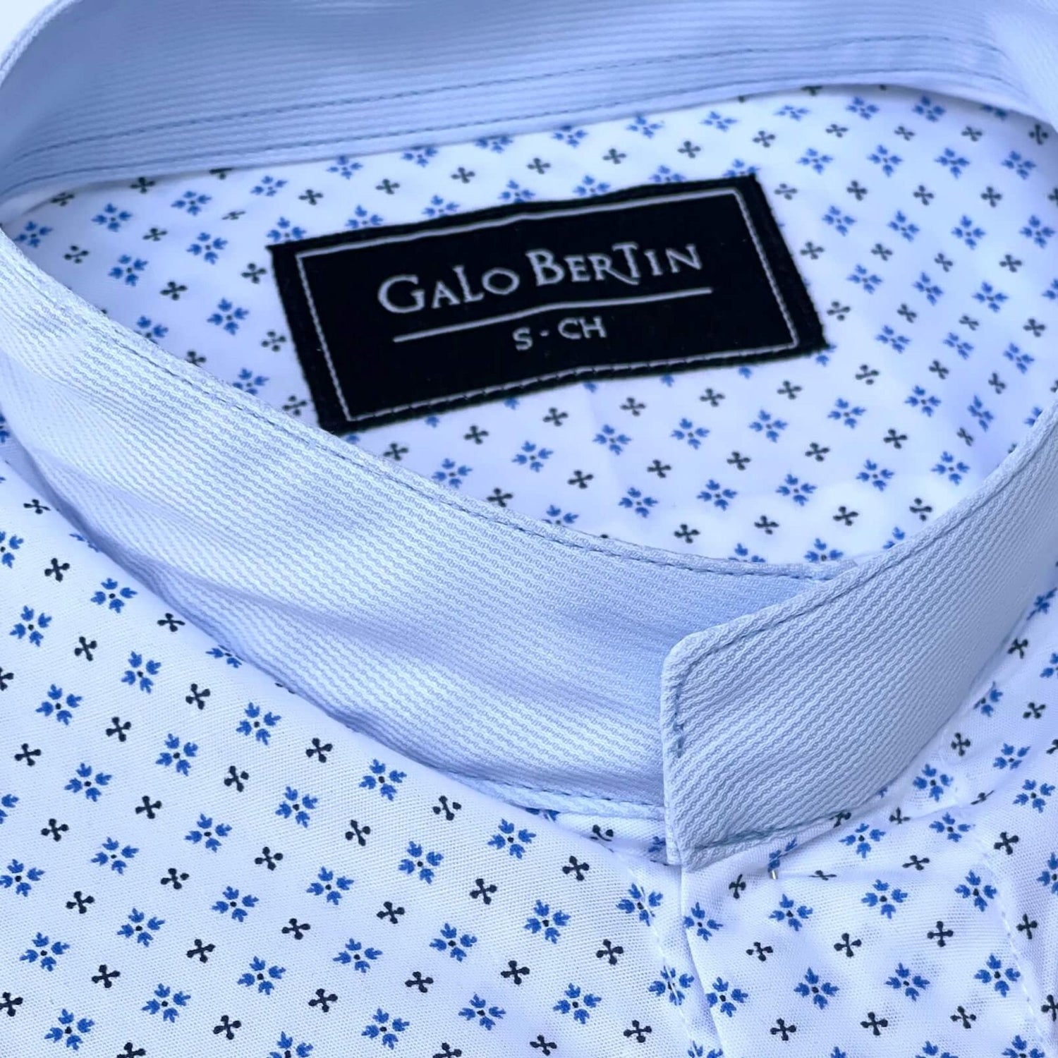 CAMISA BLANCA ESTAMPADO CUELLO MAO GALO BERTIN